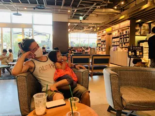 スターバックスコーヒー 湘南 蔦屋書店