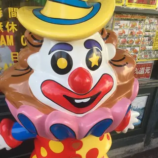 ラッキーピエロ 五稜郭公園前店