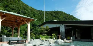 箱根で朝風呂温泉と漁港メシ&絶景を楽しむ日帰り湘南ドライブデート❤️