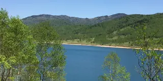 天空の湖と名物グルメ