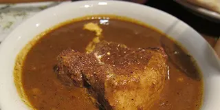 夜遅くにおいしいカレーを食べる
