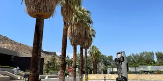 【LAから国立公園観光】ジョシュアツリー国立公園とサルヴェーションマウンテン
