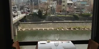 鴨川をのぞむ京野菜イタリアン＆アンティークカフェ♪