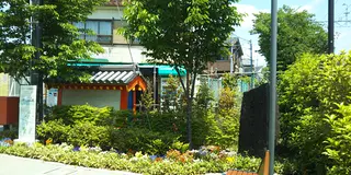 西向日の向こうには・・・