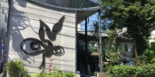 芸術が爆発しながら骨董通りの雑貨屋さん家具屋さん歩きが凄く良いなぁ