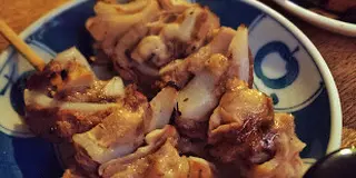 雰囲気に呑まれる居酒屋