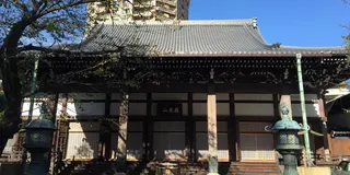 麻布十番商店街でジャンクに食べ歩き＋ショッピングからの大銀杏見物！
