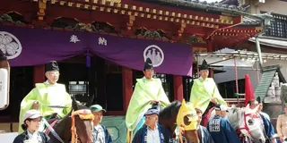 浅草三社祭から、名物どぜう、さらにはスカイツリーを臨むテラスのおしゃれ空間まであますことなく