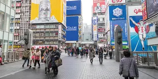秋の大阪デートアジア風情満開