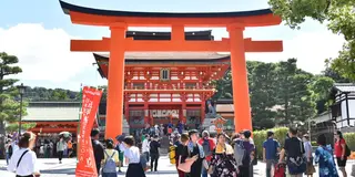 伏見稲荷大社で歩きまくる