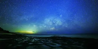 久米島の空を貸し切る！島人しか知らない秘密スポットで朝日・夕日・星空三昧の旅