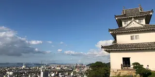 現存12天守の１つ丸亀城に行く