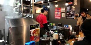 辛さとシビレを求めるならここに行くべし！三田の旨辛ラーメン【やっとこ】