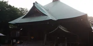 奈良時代から続く門前町弘明寺のメインストリート、弘明寺商店街を巡る