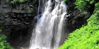 滝野すずらん丘陵公園で滝めぐり