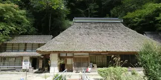 奥津温泉で美人の湯と渓流美を楽しむ