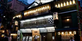 新宿の落語、末広亭で笑いの時間を！