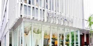 かっこいい家具があるお店