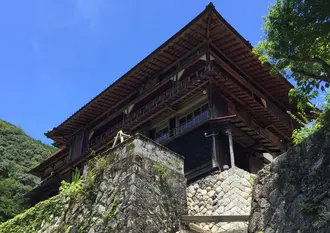 奈良・十津川村　山奥の中で見つけたエメナルドグリーンの秘境とカフェ