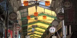 大阪西成区の昭和レトロなアーケード商店街散歩