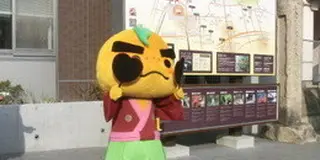 洋館通りを巡りながら、ミヤコ蝶々のゆかりの地をめぐる。