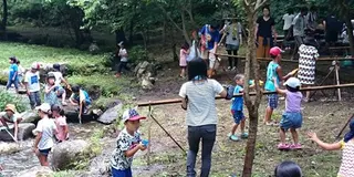 流しそうめん、マス釣り、つかみ取り、マス塩焼き、竹馬遊び、川遊び、マス池プール、箸作りなど。