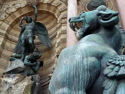 7B Pl. Saint-Michel