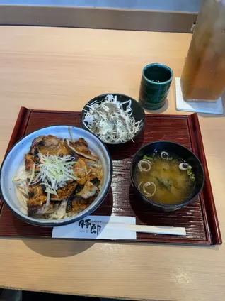 豚郎 伏見店