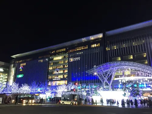 博多駅周辺の商業施設を巡る！