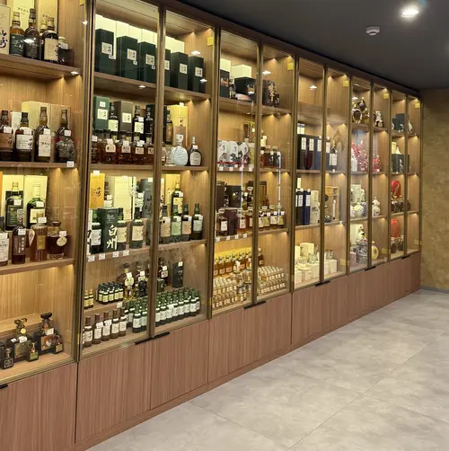 飲む、買う、嗜む、大人の酒旅 ～大阪日本橋～