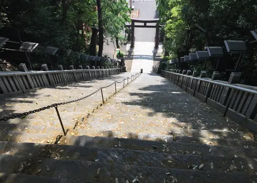 愛宕神社に行って出世しましょう！ついでに前祝いも。