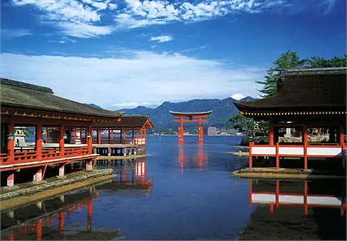 厳島神社＆原爆ドーム、二つの世界遺産を1日で楽々見学、心に残るおでかけを･･･