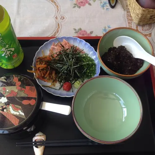 お食事処 味咲
