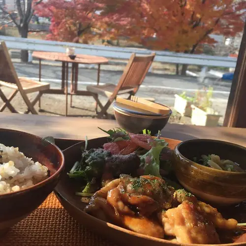 器とごはん 賀茂窯