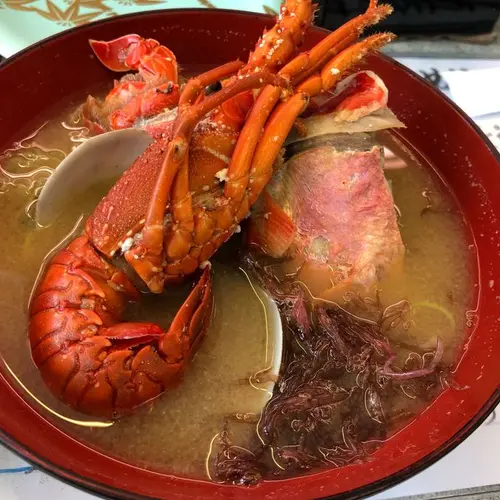 地魚回転寿司 魚どんや
