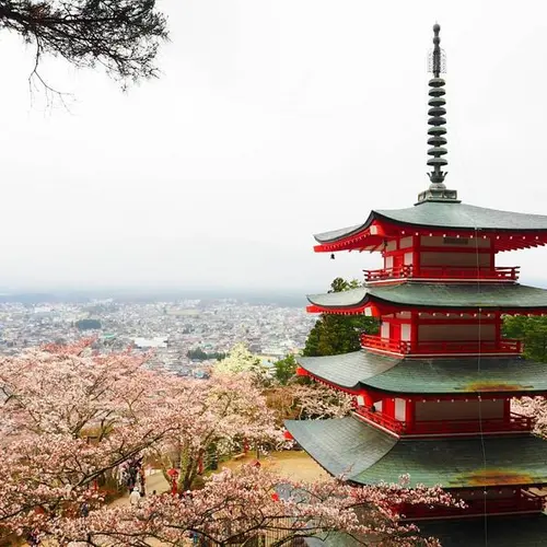 新倉山浅間公園