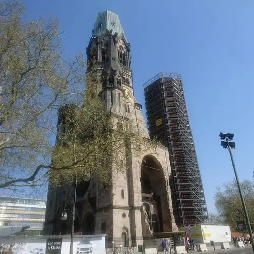 Kaiser-Wilhelm-Gedächtniskirche（カイザー・ヴィルヘルム記念教会）