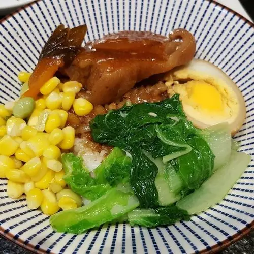 鬍鬚張魯肉飯