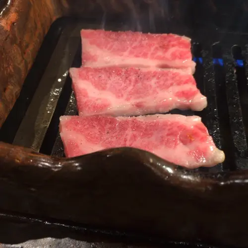飛騨焼肉・ホルモンぼたん