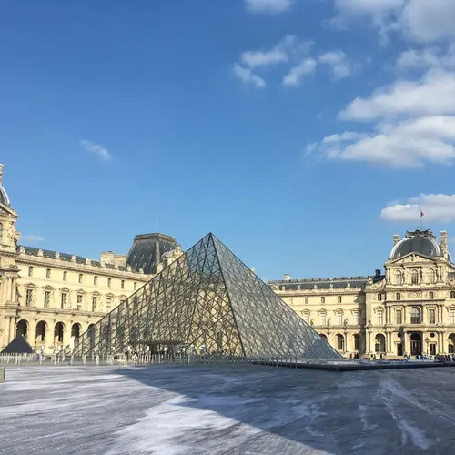 ルーヴル美術館（Louvre Museum）