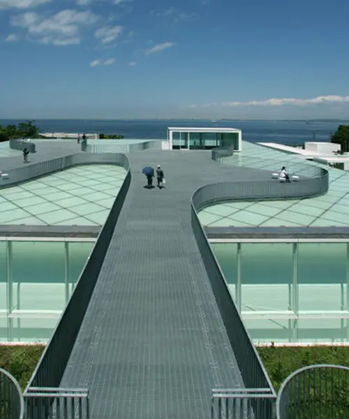 有名建築へ