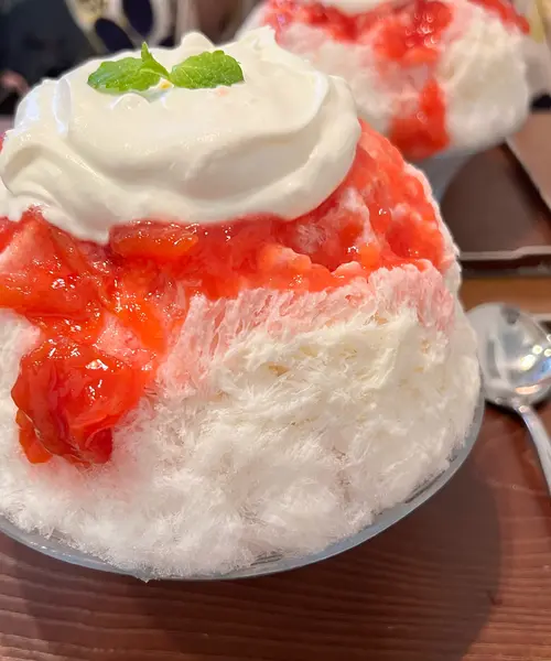 夏ならば食べましょかき氷。