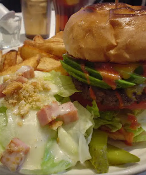 神戸で評判の美味しいハンバーガー食べに行こう！その後は南京町や神戸を散策,最後にハーバーランドへ♪