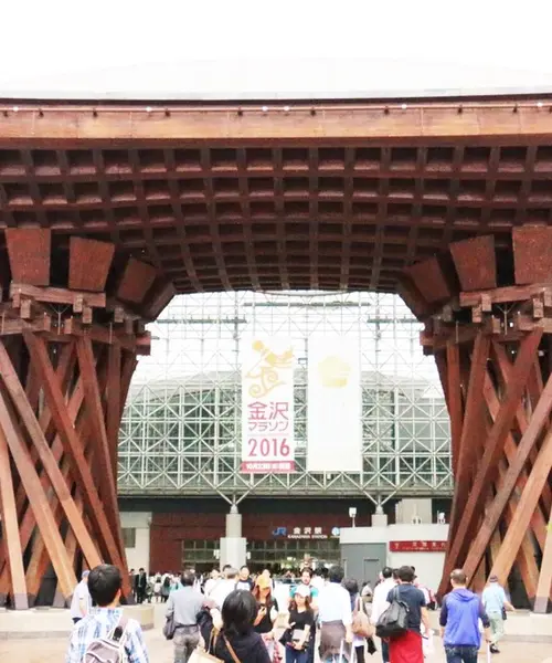 五感で感じる歴史と美食の街、金沢を満喫する2泊3日！