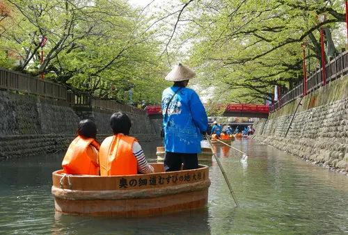 松尾芭蕉「奥の細道」むすびの地、水の都大垣で路地散歩♪
