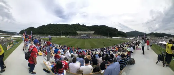 バックスタンドから