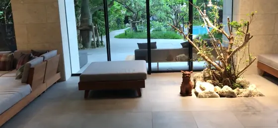 ロビー