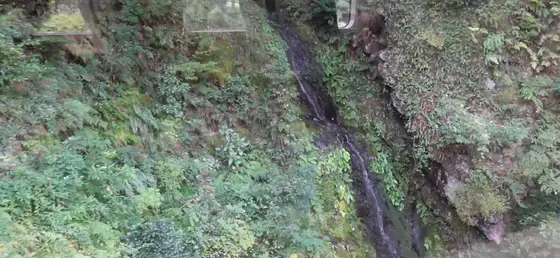 清流の滝