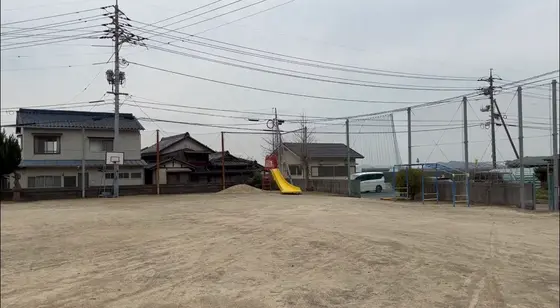 グラウンド
