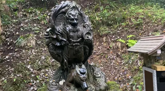 天狗化身像